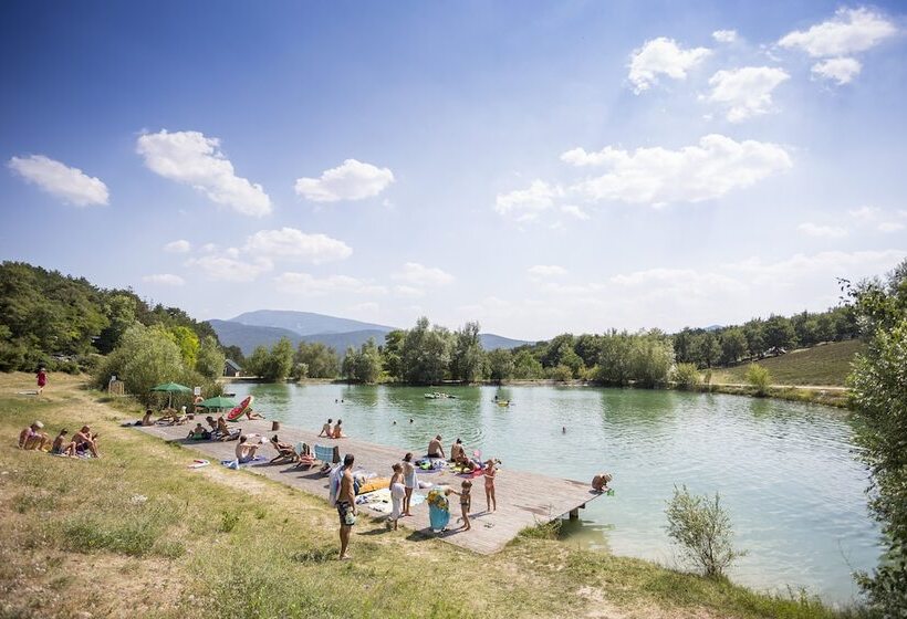 هتل Village Huttopia Dieulefit