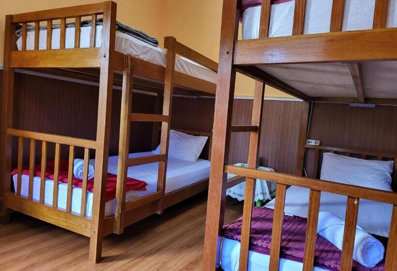 هاستل Dewi Sri Guesthouse