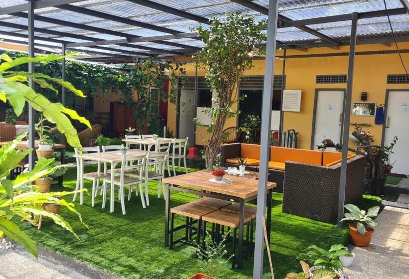 هاستل Dewi Sri Guesthouse