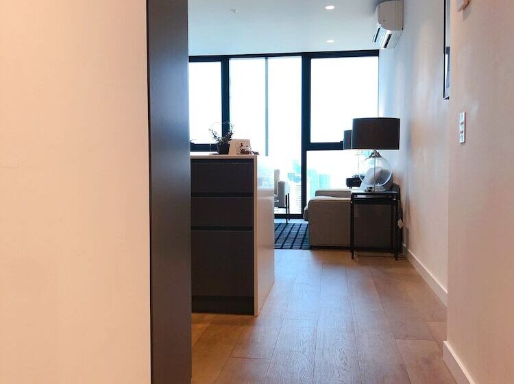 Cbd Amazing View 2 Bedrooms Apartments