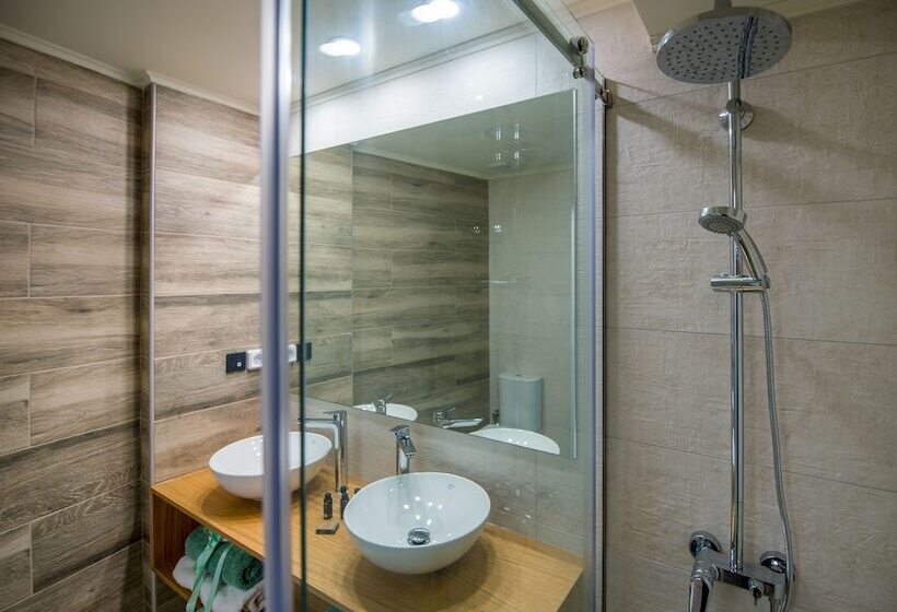 هتل Incognito Creta Luxury Suites