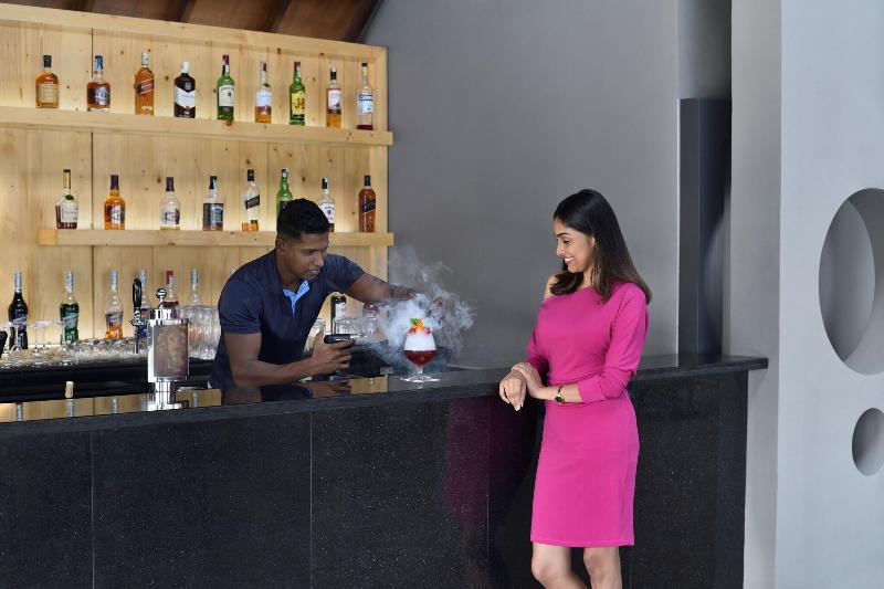 هتل Sheraton Kosgoda Turtle Beach Resort