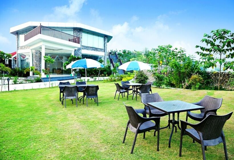 فندق The Corbet Manral Resort & Spa