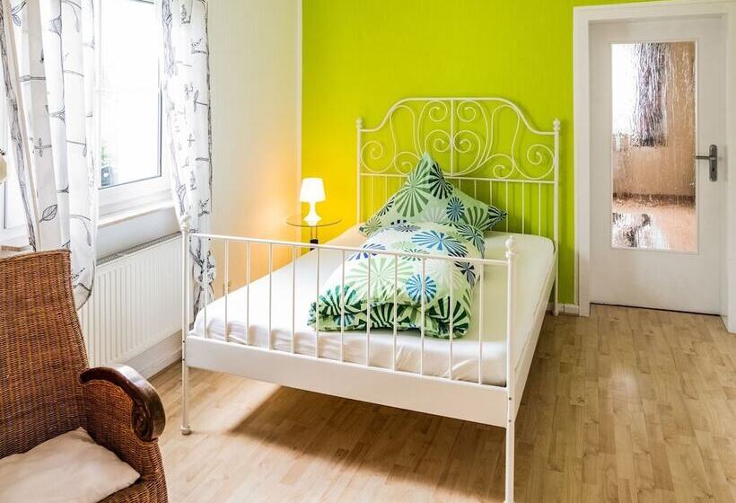 Luxurious Apartment In Medebach Near Public Pool