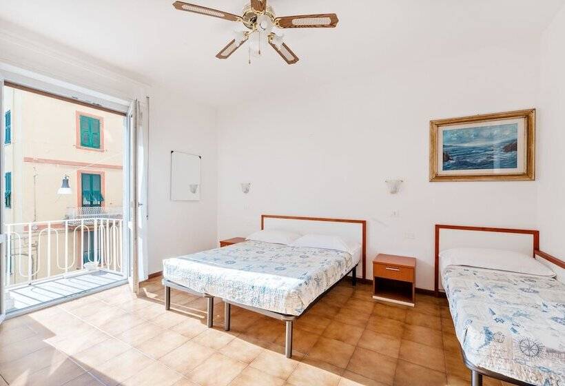 پانسیون Lia Rooms 4