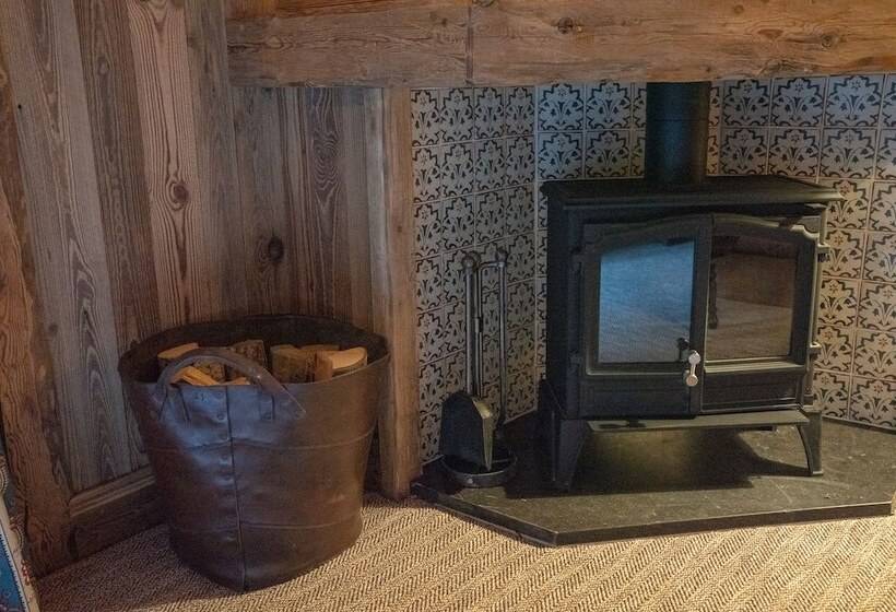 אתר נופש Eleven Chalet Hibou