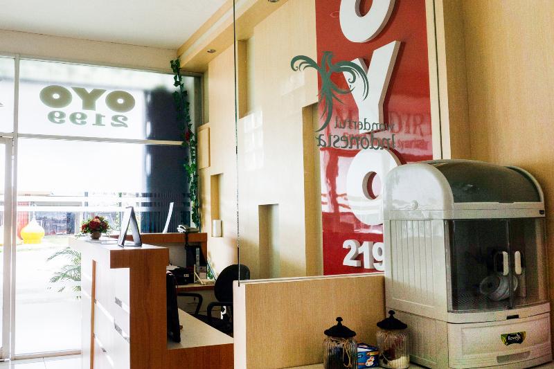 هتل Oyo 2199 Mandiri Residence