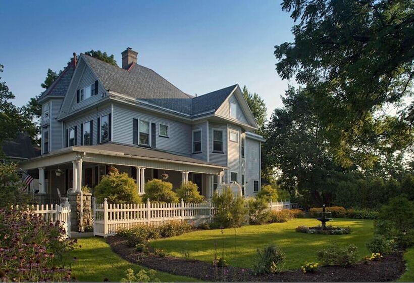 مبيت وإفطار Whistling Swan Inn