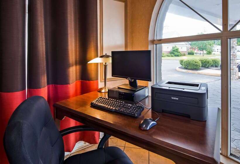فندق Best Western Hazlet Inn
