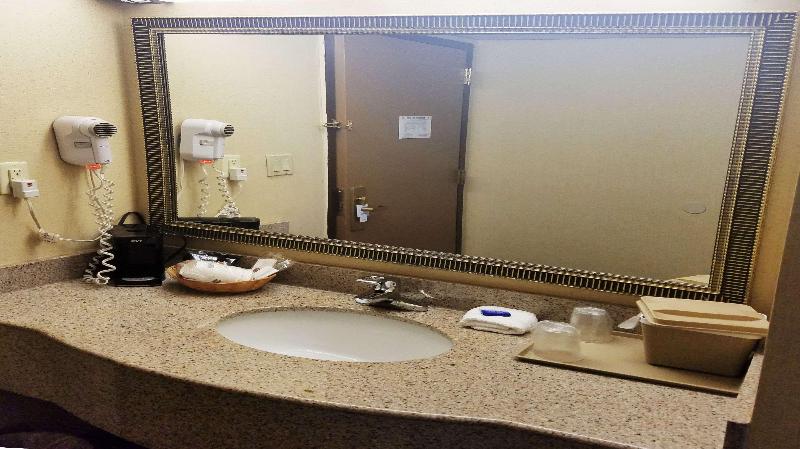 فندق Best Western Hazlet Inn