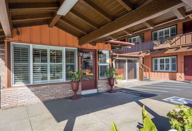 هتل Clarion  Collection Wilkie S Inn Pacific Grove  Monterey