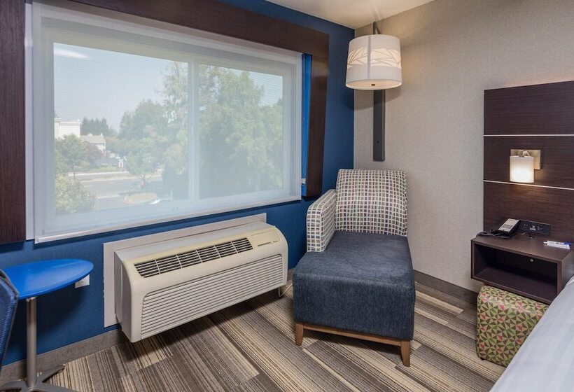 هتل Holiday Inn Express   Sunnyvale   Silicon Valley, An Ihg