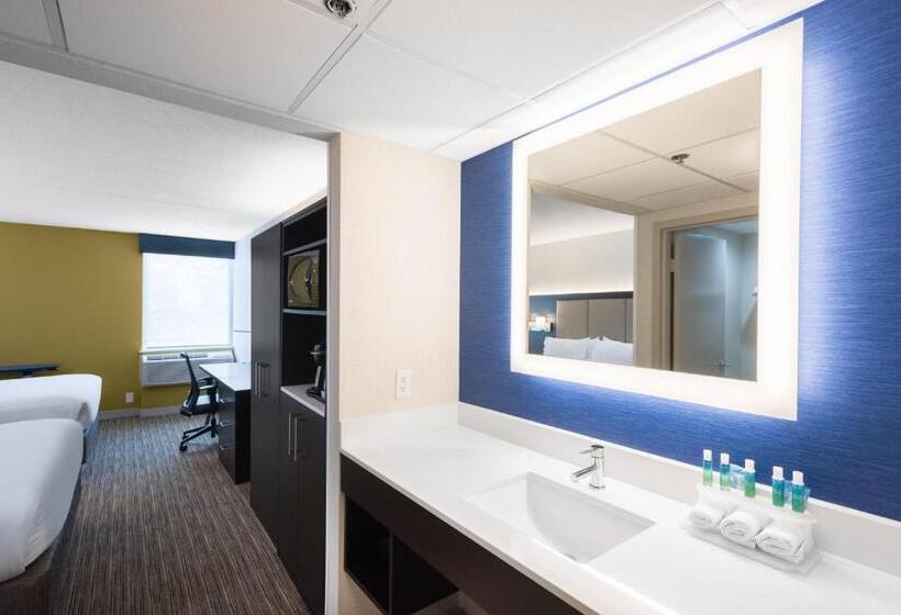 Отель Holiday Inn Express Ramsey Mahwah, An Ihg