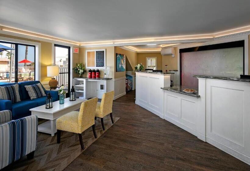 هتل Pismo Lighthouse Suites
