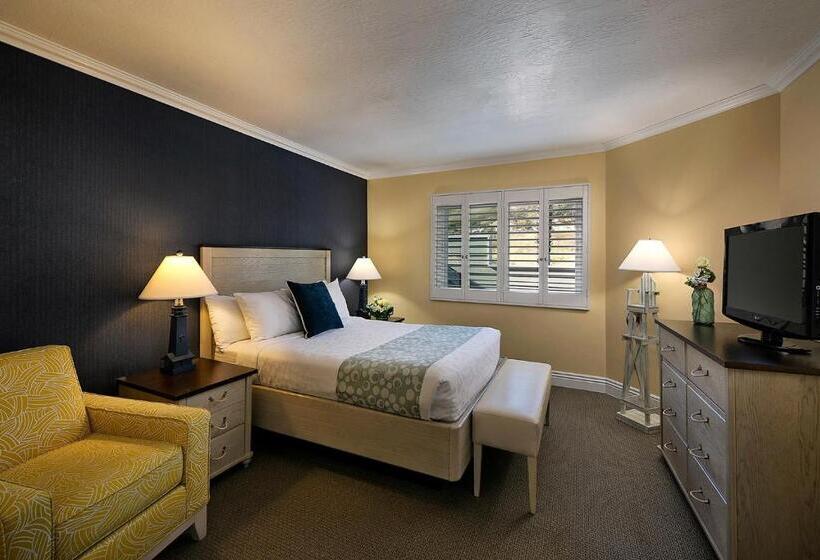 هتل Pismo Lighthouse Suites