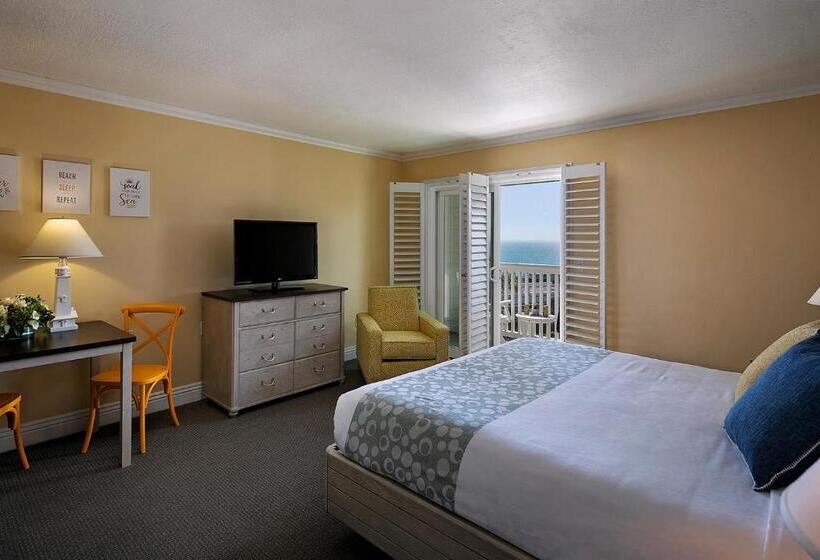هتل Pismo Lighthouse Suites