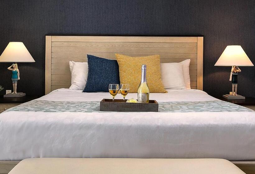 هتل Pismo Lighthouse Suites