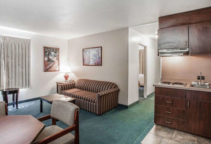 בית מלון כפרי Quality Inn Port Angeles  Near Olympic National Park