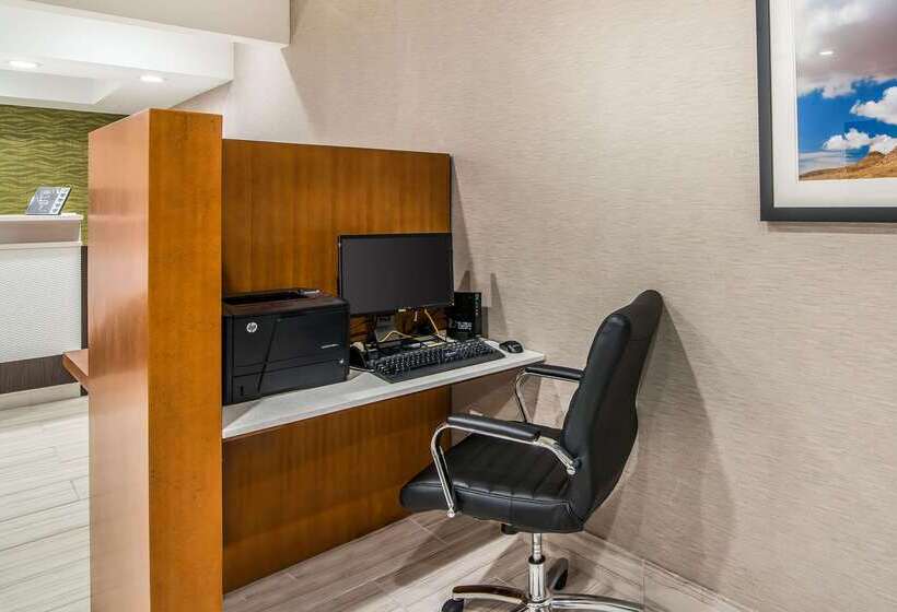هتل Quality Inn & Suites Near White Sands National Park