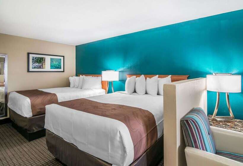 هتل Quality Inn & Suites Near White Sands National Park