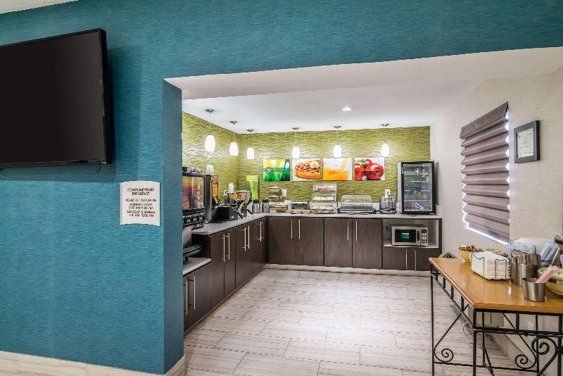 هتل Quality Inn & Suites Near White Sands National Park