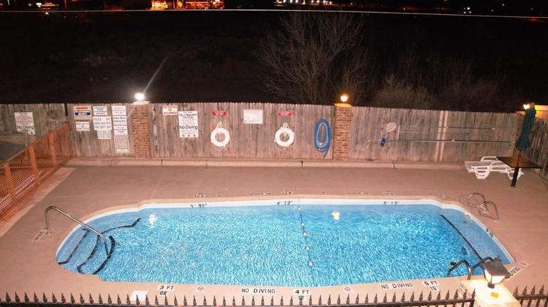 هتل Quality Inn & Suites Near White Sands National Park