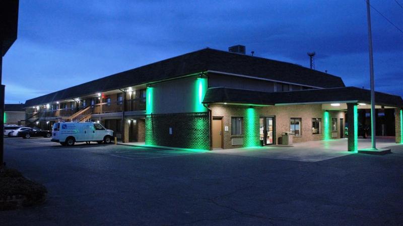 هتل Quality Inn & Suites Near White Sands National Park