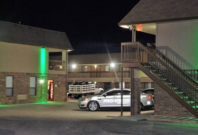 هتل Quality Inn & Suites Near White Sands National Park