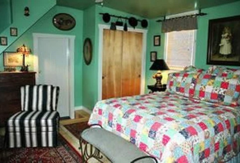 هتل Red Elephant Inn Bed And Breakfast