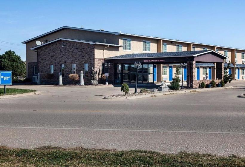 酒店 Dragonfly Inn And Suites
