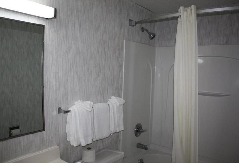 هتل Quality Inn