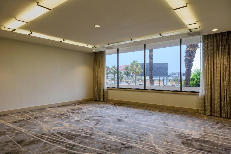 ホテル The Westin Los Angeles Airport