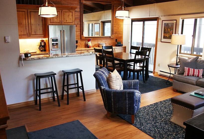 هتل Vail Racquet Club Mountain Resort