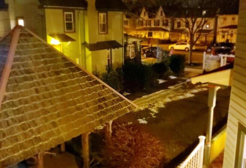 هتل Vandiver Inn