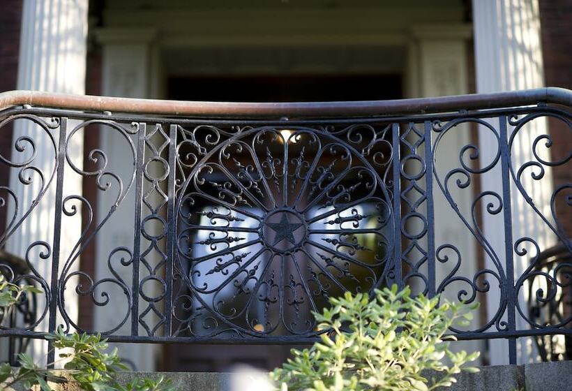 هتل Wentworth Mansion