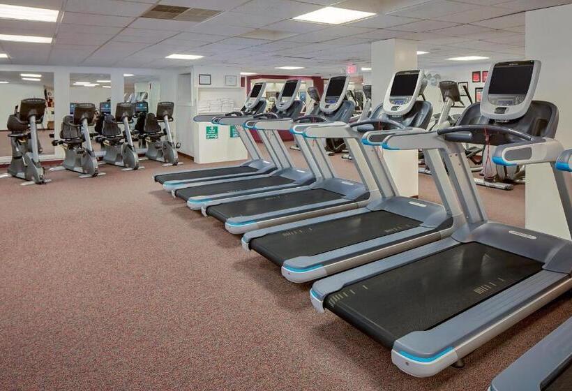 Отель Westford Regency Inn & Conference Center
