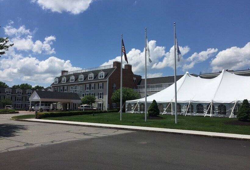 Отель Westford Regency Inn & Conference Center