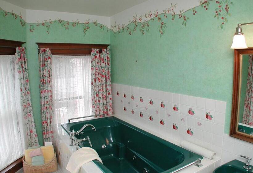 هتل White Lace Inn