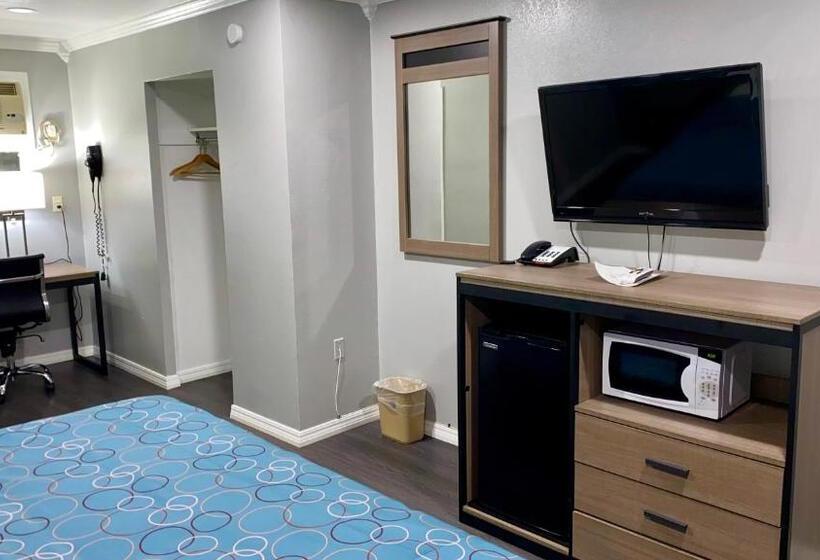 모텔 Budget Host Inn