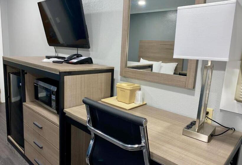 모텔 Budget Host Inn