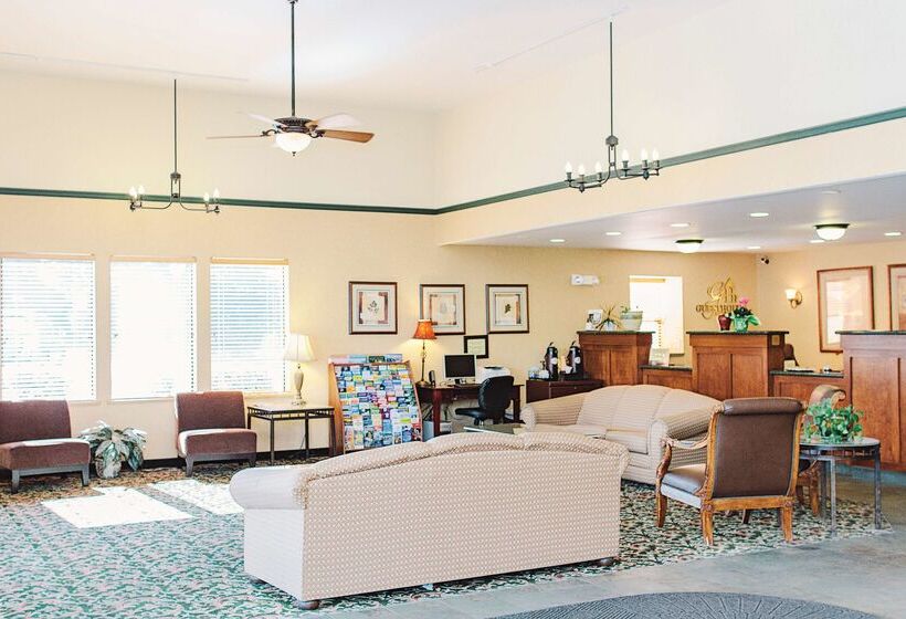 فندق على الطريق Lavissh Inn & Suites