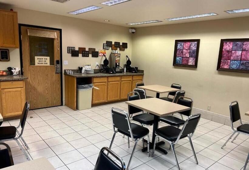 فندق على الطريق Lavissh Inn & Suites