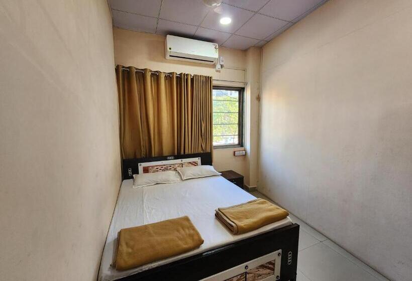 Schronisko Diamond Ac Dormitory And Guest House