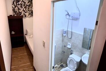 هاستل Kampotel Davao