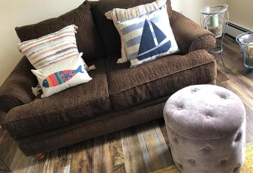 Baker Shore Bed And Breakfast