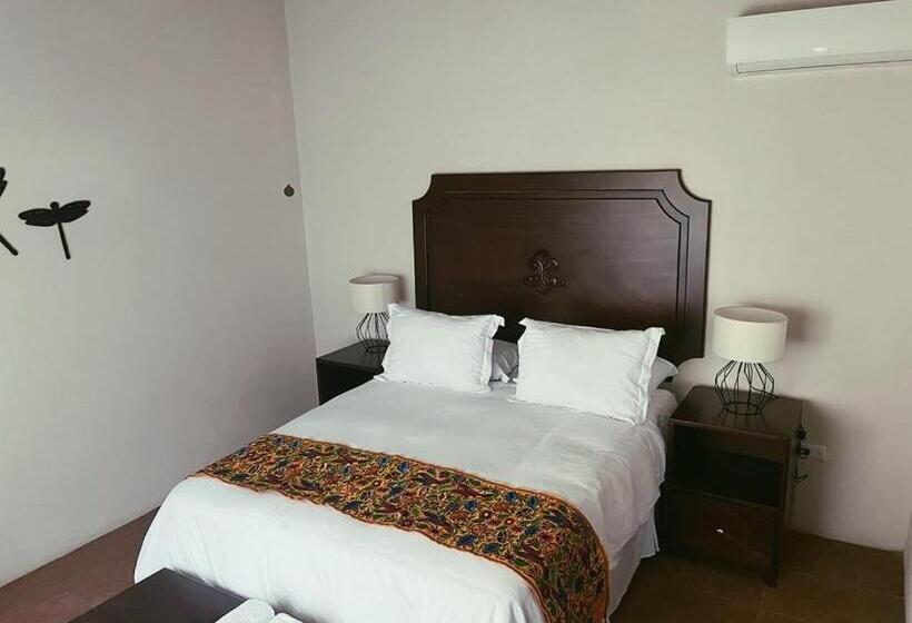 هتل Hacienda Escondida 10min To Airport