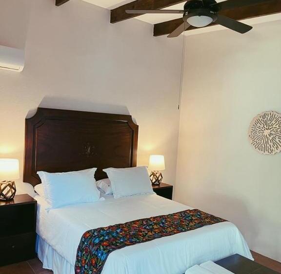 هتل Hacienda Escondida 10min To Airport