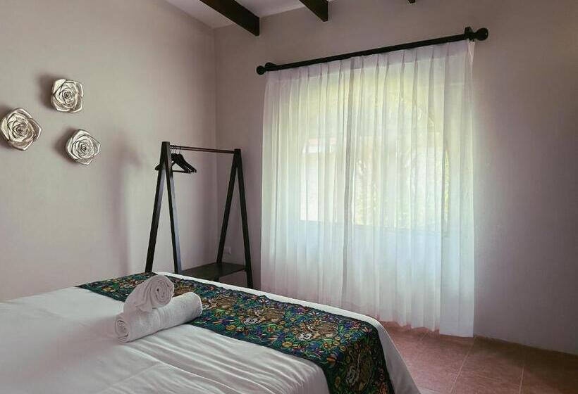هتل Hacienda Escondida 10min To Airport