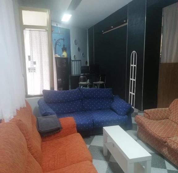 هاستل Pensión Casa Rosa