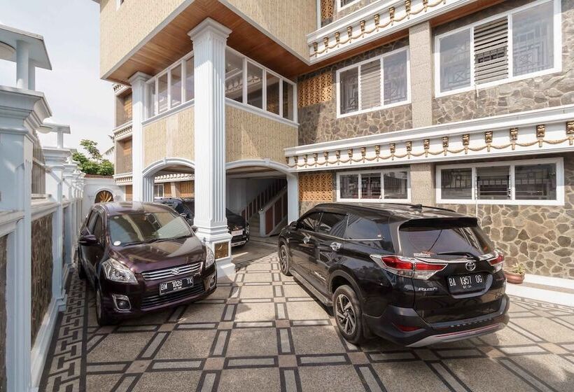 پانسیون Reddoorz Plus Syariah Near Rsup Dr. M. Djamil Padang